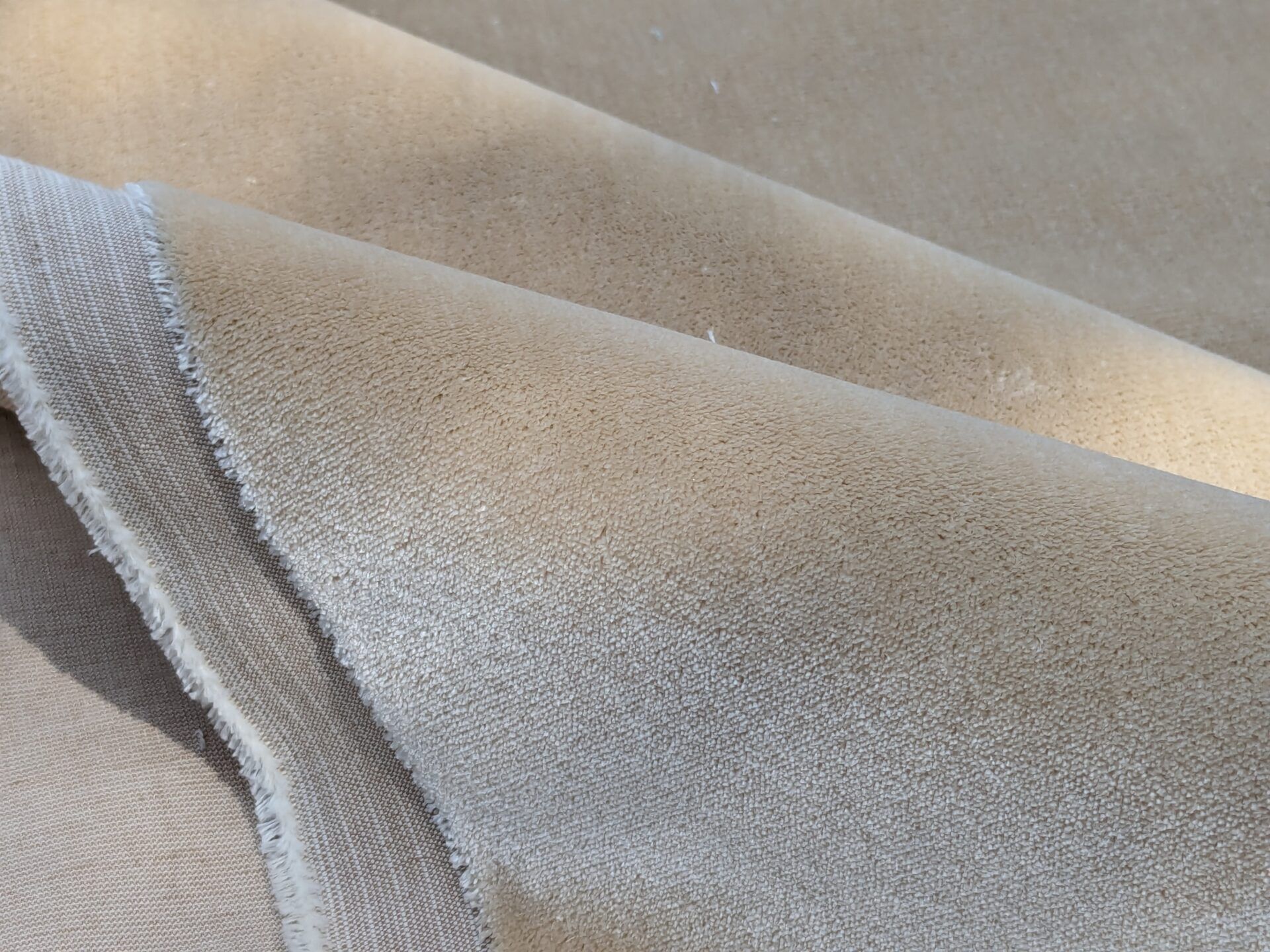 King's Silk Velvet Cream Buttery White Radiance Heavy! Highest Quality MSRP USD 700+/Y